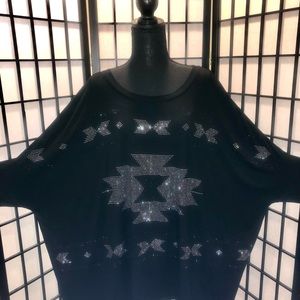 Decorative Stretchy Sparkly Top.  Size - 1X. Great condition.